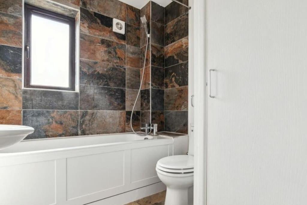 Gorgeous House, 5 Beds, Amazing Transport Links * Londres