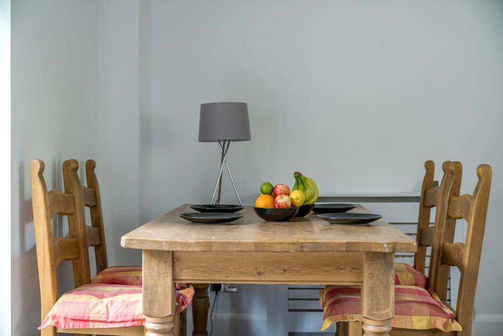 Gorgeous House, 5 Beds, Amazing Transport Links Appartement *